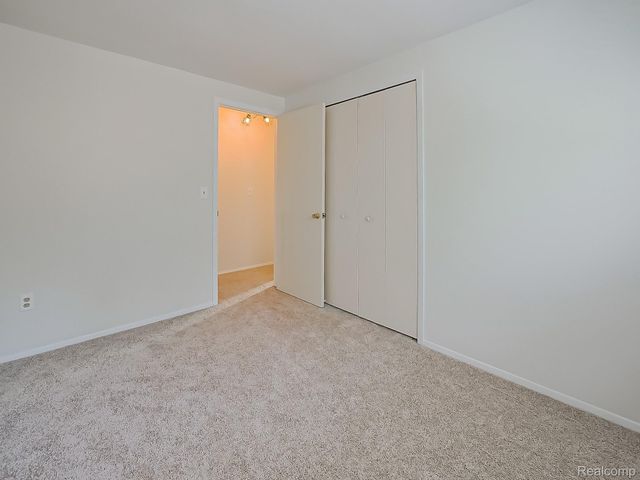 19202 Edward Court, Clinton Charter Township, MI 48038