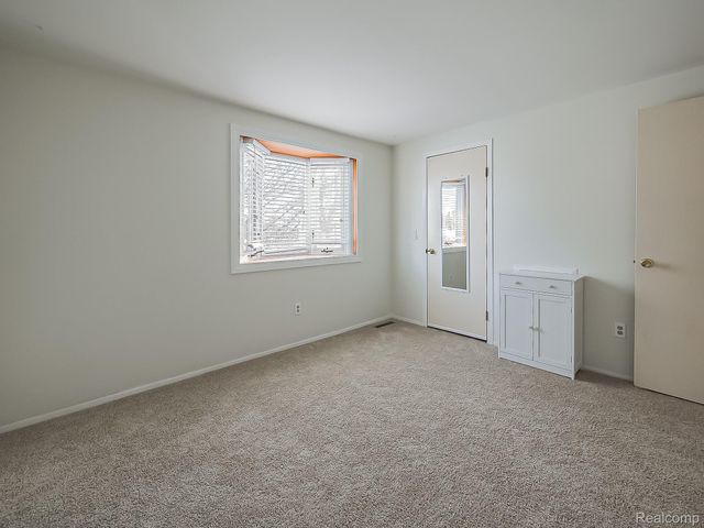 19202 Edward Court, Clinton Charter Township, MI 48038