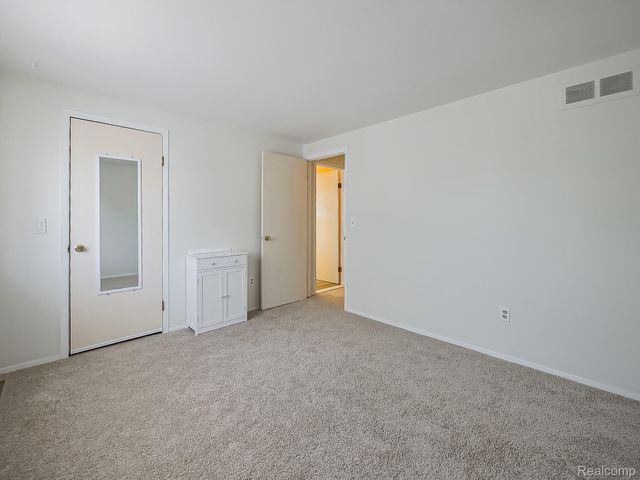 19202 Edward Court, Clinton Charter Township, MI 48038