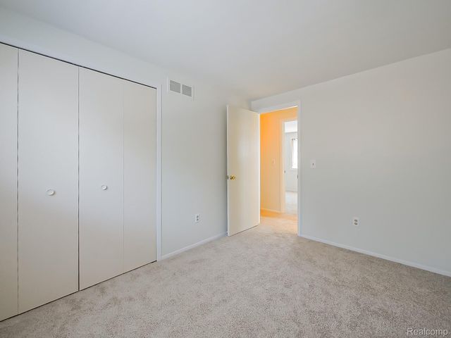 19202 Edward Court, Clinton Charter Township, MI 48038