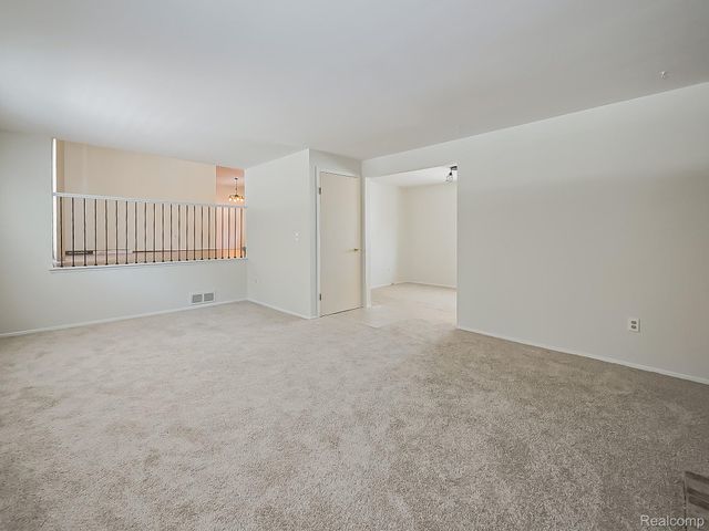 19202 Edward Court, Clinton Charter Township, MI 48038