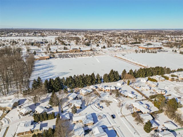 19202 Edward Court, Clinton Charter Township, MI 48038