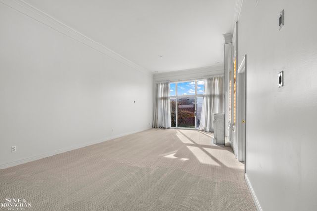 9004 Harbor Place Drive, St Clair Shores, MI 48080