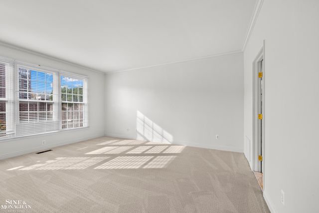 9004 Harbor Place Drive, St Clair Shores, MI 48080