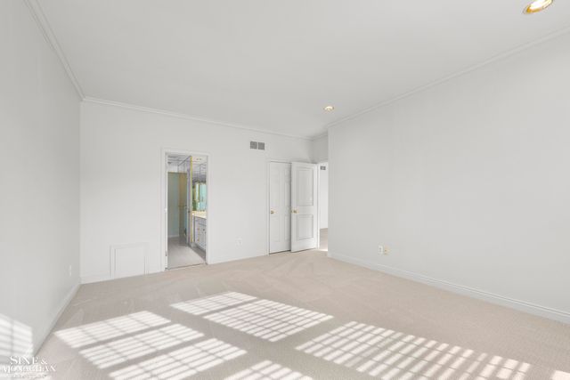 9004 Harbor Place Drive, St Clair Shores, MI 48080