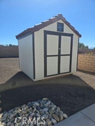 19365 Tournament, Apple Valley, CA 92308