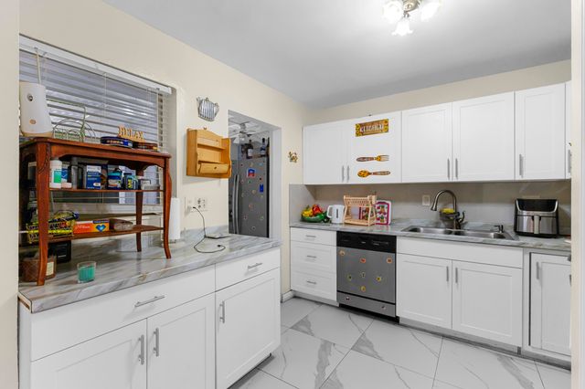 1531 NW 63rd Avenue, Sunrise, FL 33313