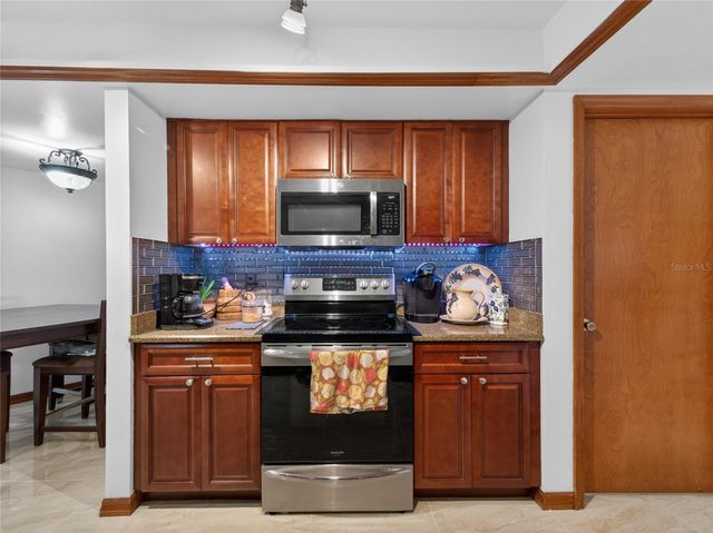 2178 N STEWART STREET, Kissimmee, FL 34746