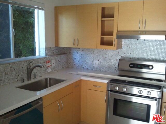 10655 Wilshire Boulevard 305, Los Angeles, CA 90024