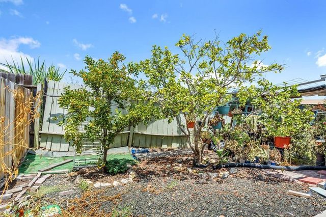 8580 Gold Coast Dr, San Diego, CA 92126