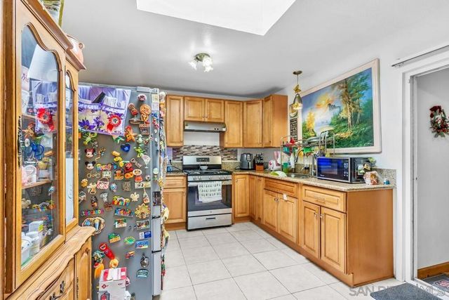 8580 Gold Coast Dr, San Diego, CA 92126