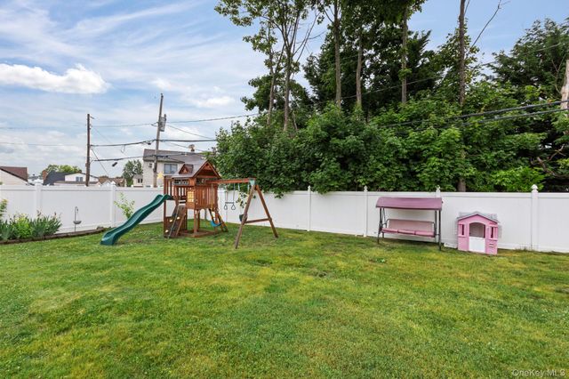 149 Coach Lane, Levittown, NY 11756