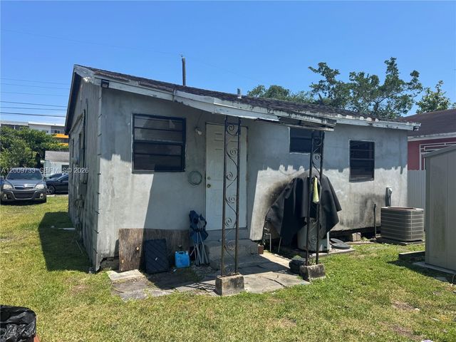5224 NW 24th Ct, Miami, FL 33142