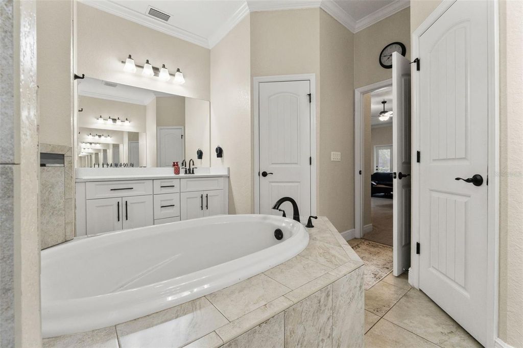 Image 23 of property listing at 2111 MAXIMILIAN AVENUE, Spring Hill, FL 34609