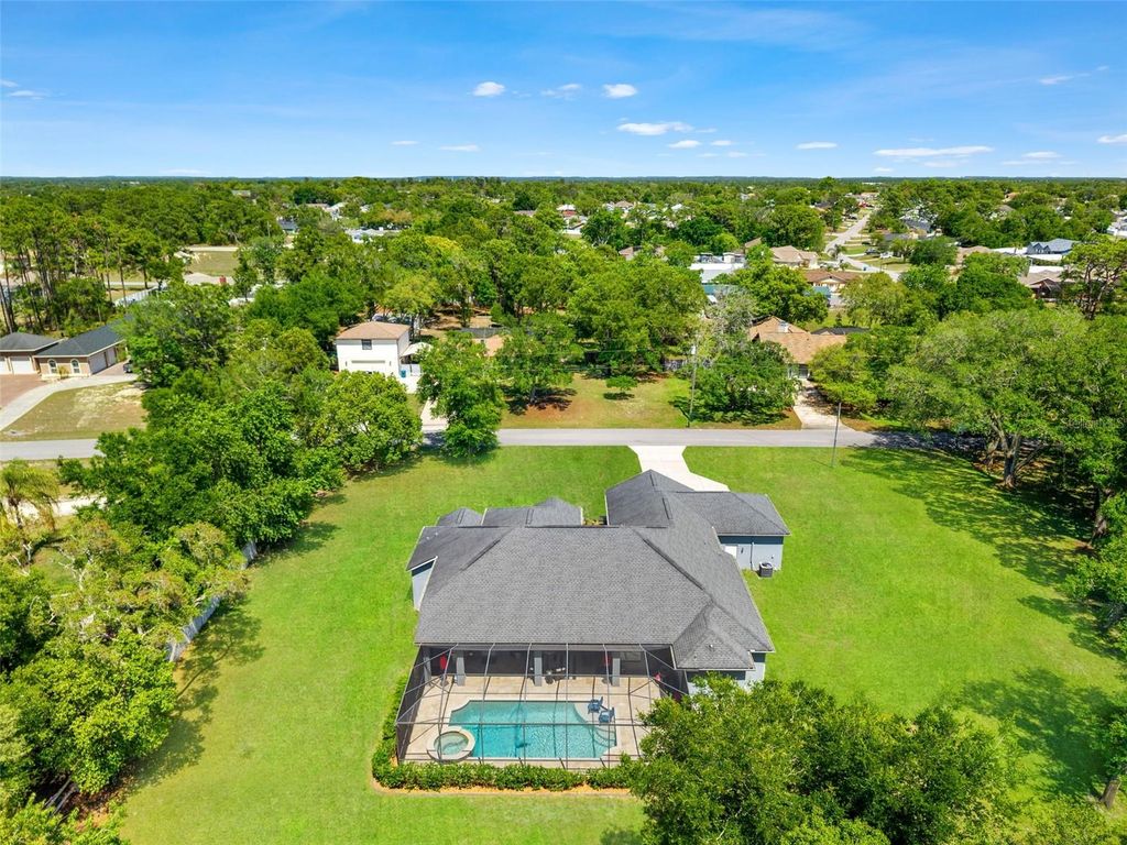 Image 36 of property listing at 2111 MAXIMILIAN AVENUE, Spring Hill, FL 34609