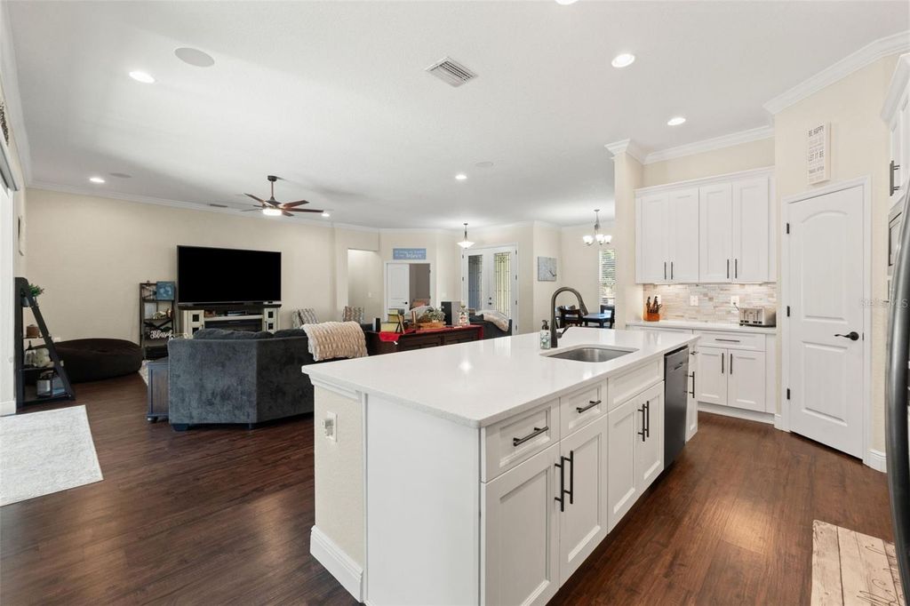 Image 8 of property listing at 2111 MAXIMILIAN AVENUE, Spring Hill, FL 34609