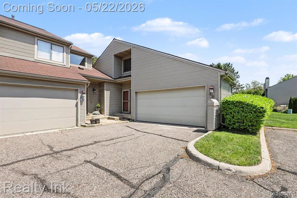 670 Camden Court, Rochester Hills, MI 48307