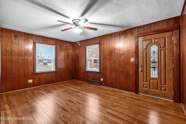 4319 S Brook St, Louisville, KY 40214