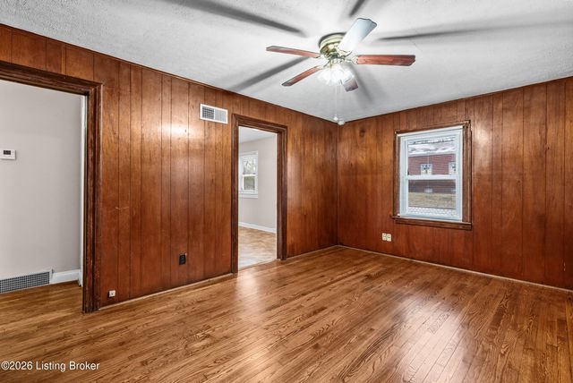 4319 S Brook St, Louisville, KY 40214