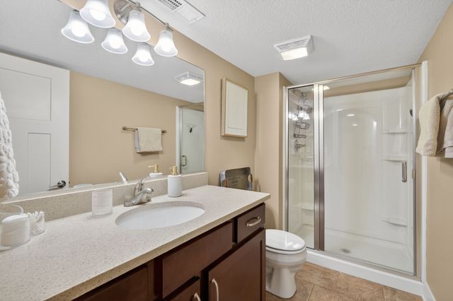9774 Cedarwood Drive, West Des Moines, IA 50266