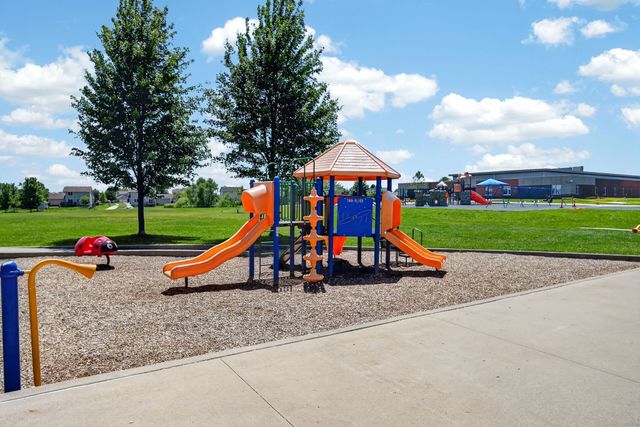 9774 Cedarwood Drive, West Des Moines, IA 50266