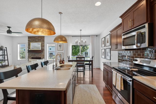 9774 Cedarwood Drive, West Des Moines, IA 50266