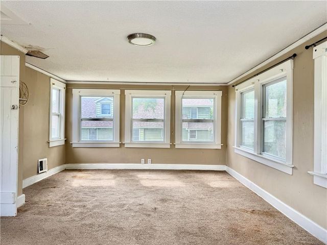 2516 W 43RD Avenue, Kansas City, KS 66103