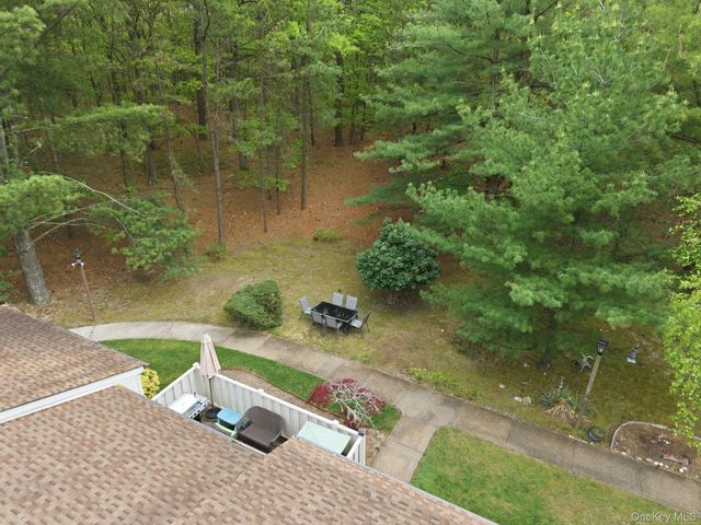 938 Skyline Drive, Coram, NY 11727