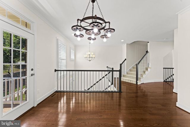 46679 JOUBERT TER, Sterling, VA 20165
