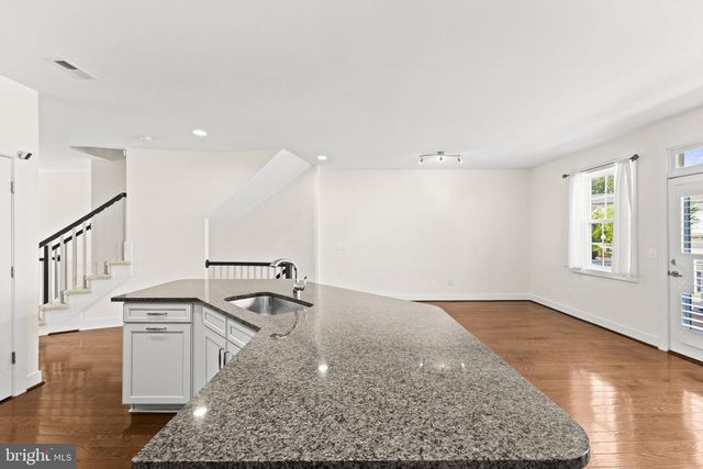 46679 JOUBERT TER, Sterling, VA 20165