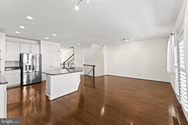 46679 JOUBERT TER, Sterling, VA 20165