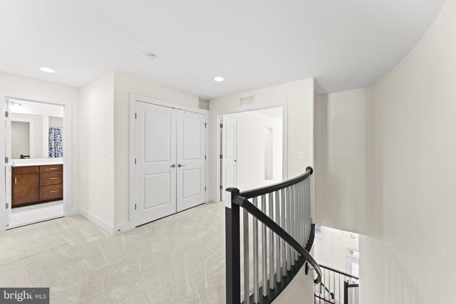 46679 JOUBERT TER, Sterling, VA 20165
