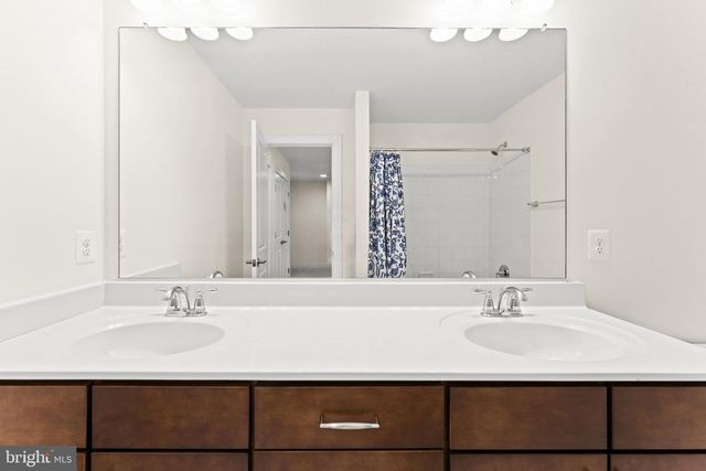 46679 JOUBERT TER, Sterling, VA 20165