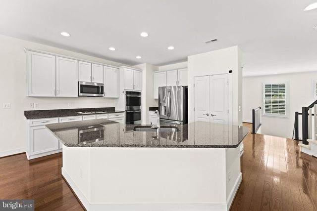 46679 JOUBERT TER, Sterling, VA 20165