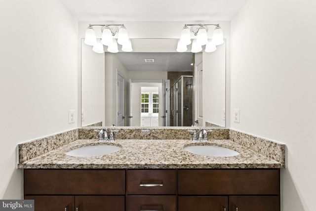 46679 JOUBERT TER, Sterling, VA 20165