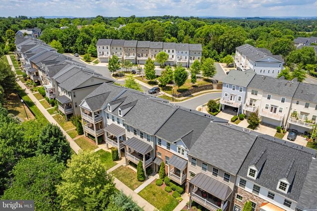 46679 JOUBERT TER, Sterling, VA 20165