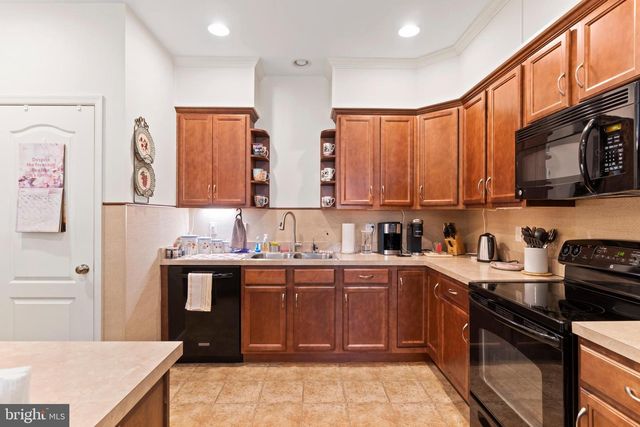 1102 DAY STAR DR, Harrisburg, PA 17111