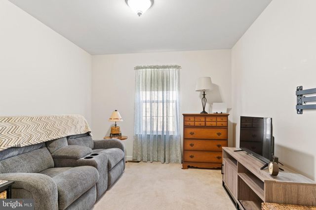 1102 DAY STAR DR, Harrisburg, PA 17111