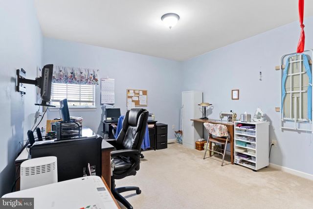 1102 DAY STAR DR, Harrisburg, PA 17111