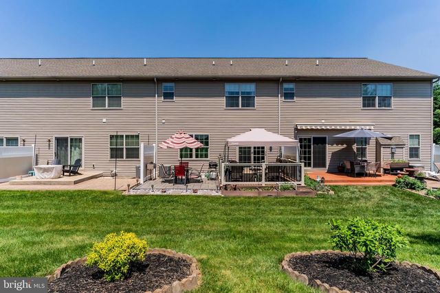 1102 DAY STAR DR, Harrisburg, PA 17111