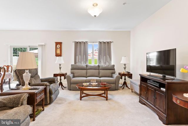 1102 DAY STAR DR, Harrisburg, PA 17111
