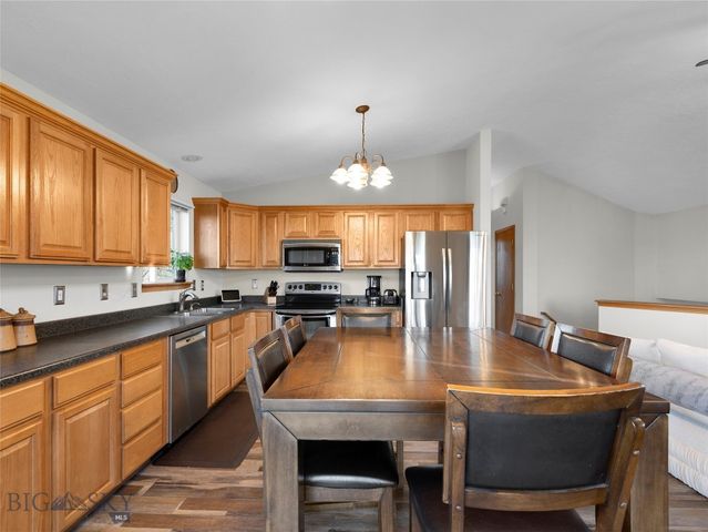 31 Pinnacle Drive, Belgrade, MT 59714