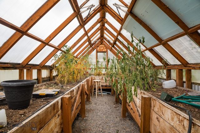 31 Pinnacle Drive, Belgrade, MT 59714