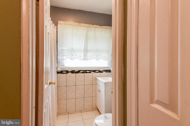 70 BUCKINGHAM DR, Willingboro, NJ 08046