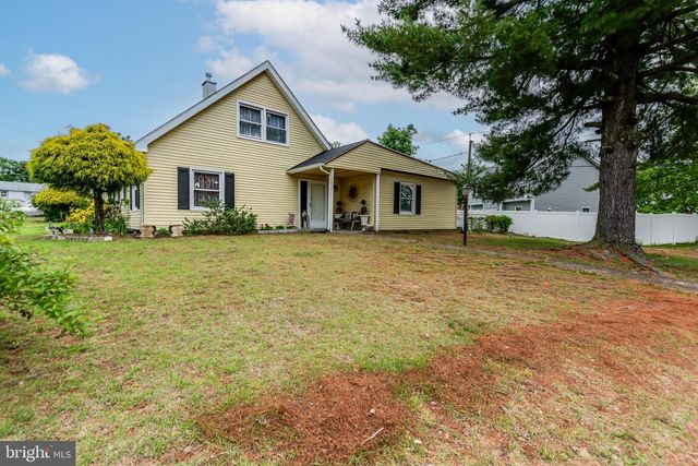 70 BUCKINGHAM DR, Willingboro, NJ 08046