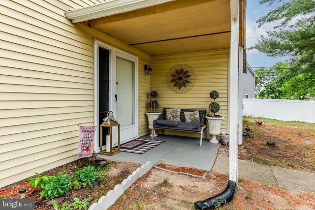 70 BUCKINGHAM DR, Willingboro, NJ 08046