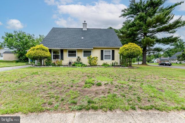 70 BUCKINGHAM DR, Willingboro, NJ 08046