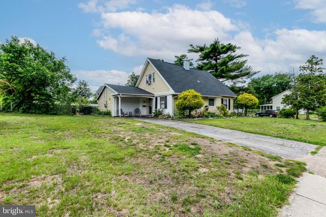 70 BUCKINGHAM DR, Willingboro, NJ 08046