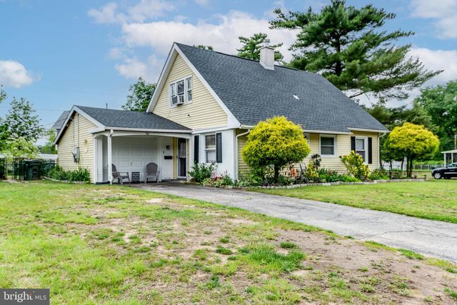 70 BUCKINGHAM DR, Willingboro, NJ 08046