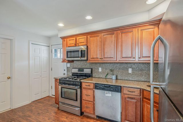3659 Ionia Street, Seaford, NY 11783